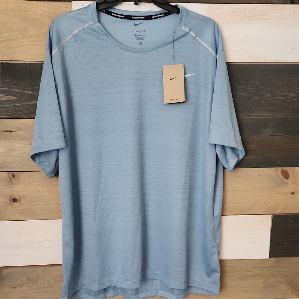 Nike Men's Light Blue Short Sleeve Tee